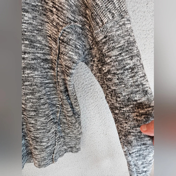 Moth Anthropologie Womens Black & Ivory Marbled Turtle Neck Sweater Sz S - Picture 9 of 16